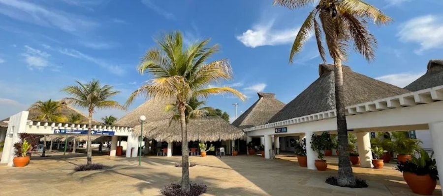 Bahias De Huatulco International Airport